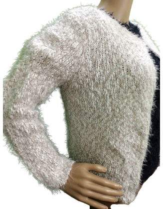 Classy Off-White Solid Woolen shrug